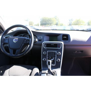 Volvo S60  Sedan/Limuzyna 2017,  2.0 diesel - Na sprzedaż za 39 900 zł - Warszawa - zdjęcie 12
