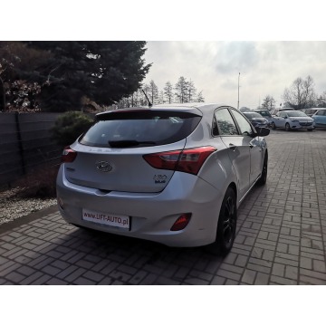Hyundai i30 2015,  1.6 diesel - Na sprzedaż za 26 900 zł - Strzegom - zdjęcie 6