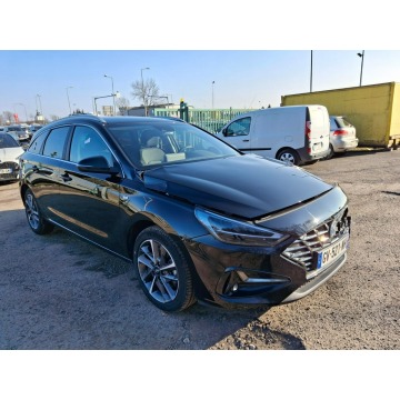 Hyundai i30 - Hybrid 14 tys km