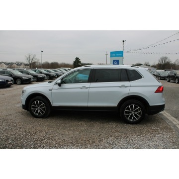 Volkswagen Tiguan Allspace  SUV 2018,  2.0 diesel - Na sprzedaż za 76 900 zł - Warszawa - zdjęcie 9