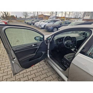 Volkswagen Golf 2017,  1.4 benzyna, automat - Na sprzedaż za 65 000 zł - Żory - zdjęcie 11