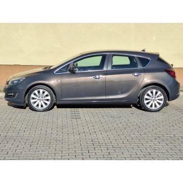 Opel Astra  Hatchback 2013,  1.4 benzyna - Na sprzedaż za 25 900 zł - Zamość - zdjęcie 3
