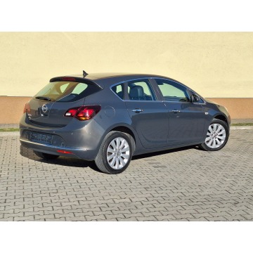 Opel Astra  Hatchback 2013,  1.4 benzyna - Na sprzedaż za 25 900 zł - Zamość - zdjęcie 4
