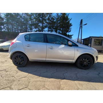 Opel Corsa  Hatchback 2013,  1.2 benzyna - Na sprzedaż za 15 900 zł - Wałbrzych - zdjęcie 5