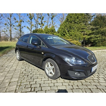 Seat Leon  Hatchback 2010,  1.6 diesel - Na sprzedaż za 13 500 zł - Bielsko-Biała - zdjęcie 4