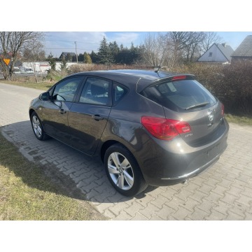 Opel Astra  Hatchback 2013,  2.0 diesel - Na sprzedaż za 22 900 zł - Gniezno - zdjęcie 9