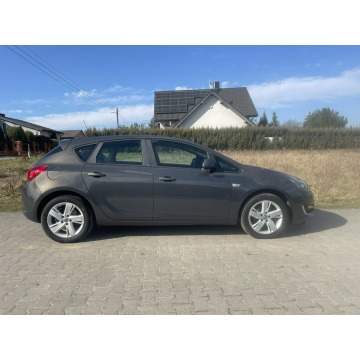 Opel Astra  Hatchback 2013,  2.0 diesel - Na sprzedaż za 22 900 zł - Gniezno - zdjęcie 8