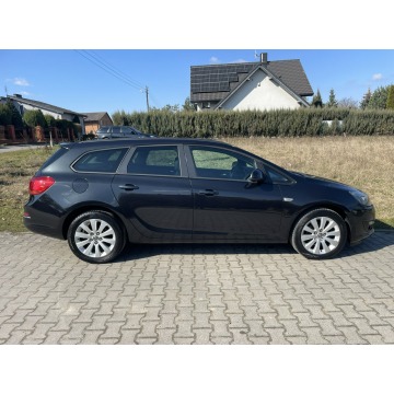 Opel Astra 2014,  2.0 diesel - Na sprzedaż za 22 900 zł - Gniezno - zdjęcie 4