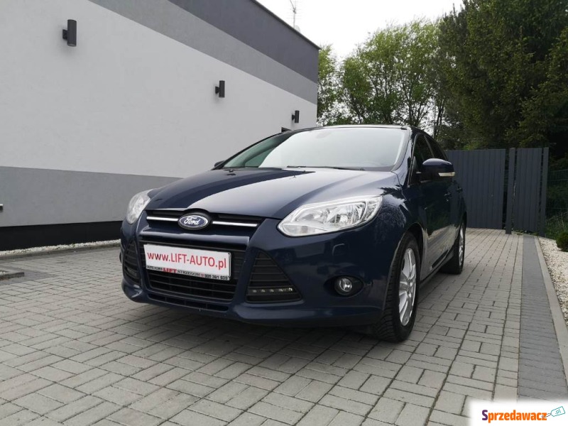 Ford Focus 2013,  1.0 benzyna - Na sprzedaż za 24 900 zł - Strzegom