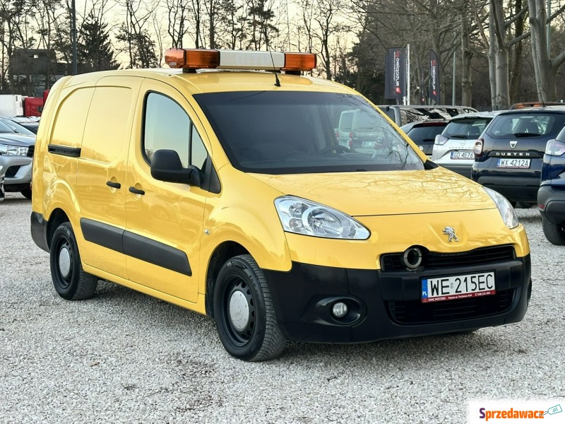 Peugeot Partner 2012,  1.6 diesel - Na sprzedaż za 15 800 zł - Pęcice