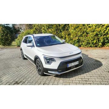 Kia Niro  Hatchback 2022,  1.6 hybryda, automat - Na sprzedaż za 111 900 zł - Ostrów Wielkopolski - zdjęcie 2