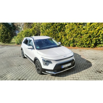 Kia Niro  Hatchback 2022,  1.6 hybryda, automat - Na sprzedaż za 111 900 zł - Ostrów Wielkopolski - zdjęcie 5