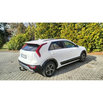Kia Niro  Hatchback 2022,  1.6 hybryda, automat - Na sprzedaż za 111 900 zł - Ostrów Wielkopolski - zdjęcie 6