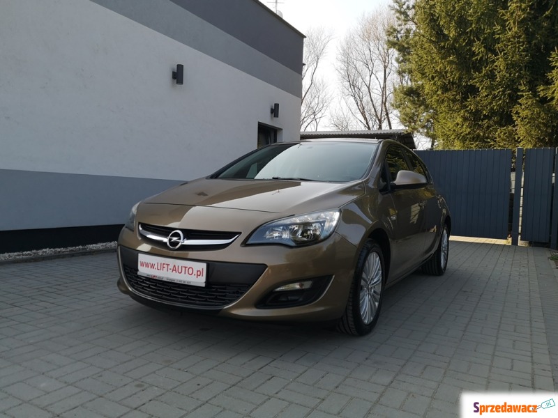 Opel Astra 2013