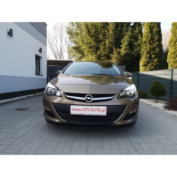 Opel Astra 2013,  1.6 benzyna - Na sprzedaż za 29 900 zł - Strzegom - zdjęcie 2