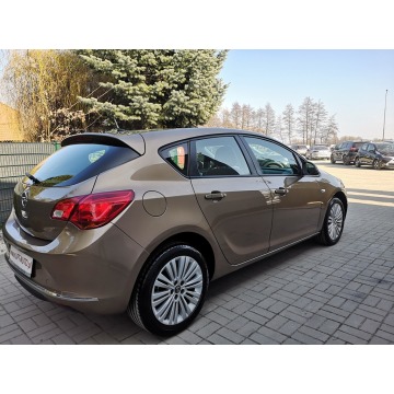 Opel Astra 2013,  1.6 benzyna - Na sprzedaż za 29 900 zł - Strzegom - zdjęcie 5