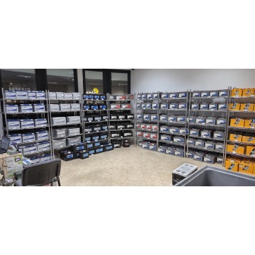 Akumulator 61Ah 600A EN Bosch prawy+ - Akumulatory - Lubin - zdjęcie 3