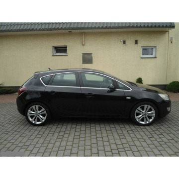 Opel Astra  Liftback 2010,  1.7 diesel - Na sprzedaż za 26 900 zł - Nowe - zdjęcie 12