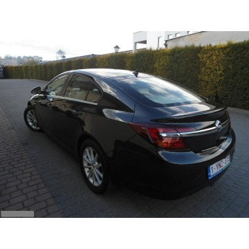 Opel Insignia  Sedan/Limuzyna 2014,  2.0 diesel - Na sprzedaż za 39 900 zł - Nowe - zdjęcie 9