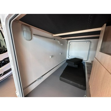 LMC Tourer A690 6-osobowy - Pojazdy specjalistyczne - Baniocha - zdjęcie 12