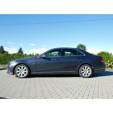 Mercedes - Benz E-klasa  Sedan/Limuzyna 2015,  2.0 benzyna, automat - Na sprzedaż za 59 900 zł - Goczałkowice-Zdrój - zdjęcie 2