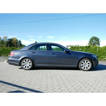 Mercedes - Benz E-klasa  Sedan/Limuzyna 2015,  2.0 benzyna, automat - Na sprzedaż za 59 900 zł - Goczałkowice-Zdrój - zdjęcie 8