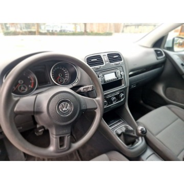 Volkswagen Golf  Hatchback 2010,  1.6 benzyna - Na sprzedaż za 19 900 zł - Ostrów Mazowiecka - zdjęcie 2