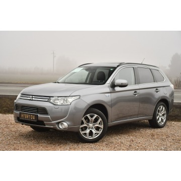 Mitsubishi Outlander  SUV 2013,  2.0 hybryda, automat - Na sprzedaż za 47 999 zł - Nowe Sójki - zdjęcie 4