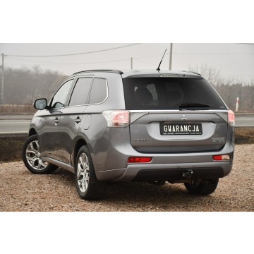 Mitsubishi Outlander  SUV 2013,  2.0 hybryda, automat - Na sprzedaż za 47 999 zł - Nowe Sójki - zdjęcie 12