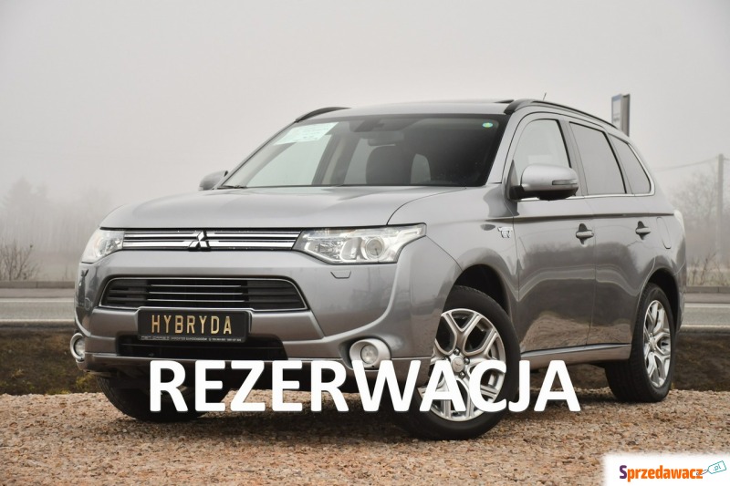 Mitsubishi Outlander  SUV 2013,  2.0 hybryda, automat - Na sprzedaż za 47 999 zł - Nowe Sójki