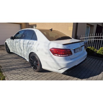 Mercedes - Benz E-klasa  Sedan/Limuzyna 2013,  5.5 benzyna, automat - Na sprzedaż za 105 000 zł - Lębork - zdjęcie 5