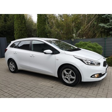 Kia Ceed 2013,  1.6 benzyna - Na sprzedaż za 38 900 zł - Strzegom - zdjęcie 4