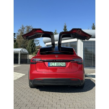Tesla Model X  SUV 2017 elektryczny, automat - Na sprzedaż za 135 000 zł - Przeźmierowo - zdjęcie 6