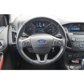 Ford Focus  Hatchback 2015,  2.0 benzyna, automat - Na sprzedaż za 26 900 zł - Goczałkowice-Zdrój - zdjęcie 12