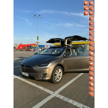 Tesla x darmowe ładowanie