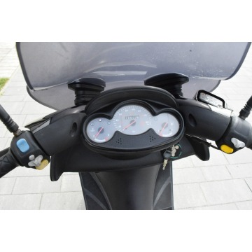 Yamaha YP - 125 Majesty oryginalny stan, 1 ręka,... - Motorowery - Śrem - zdjęcie 5