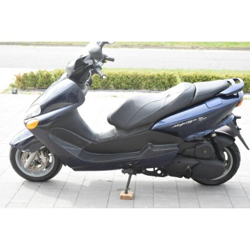 Yamaha YP - 125 Majesty oryginalny stan, 1 ręka,... - Motorowery - Śrem - zdjęcie 6