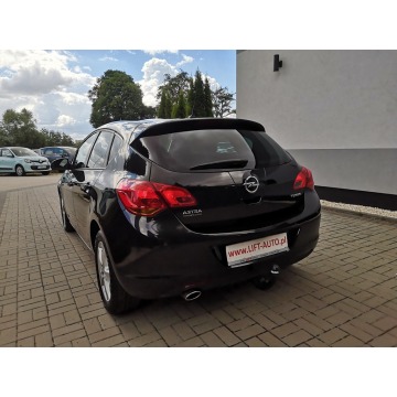 Opel Astra 2012,  1.4 benzyna - Na sprzedaż za 26 900 zł - Strzegom - zdjęcie 8