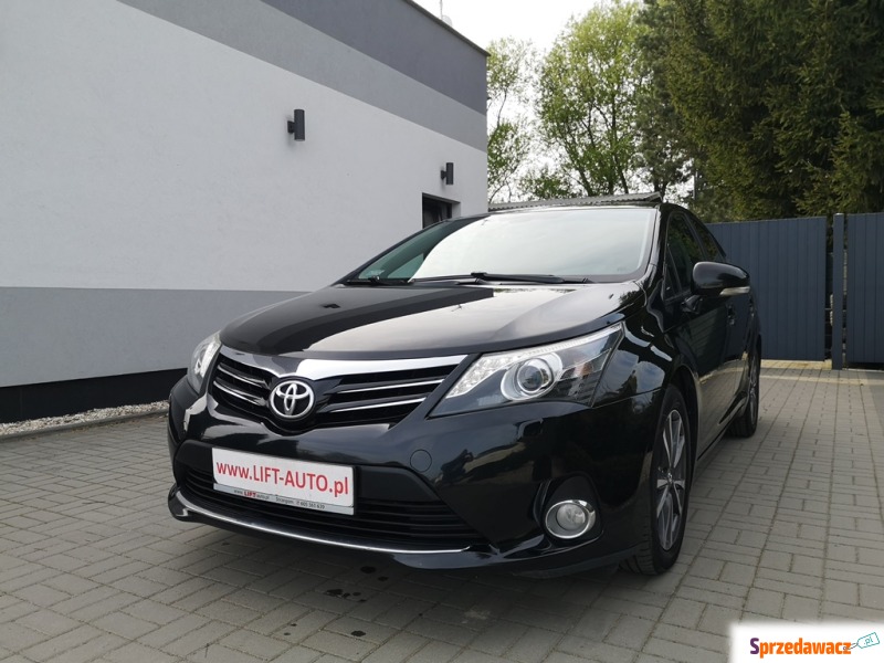 Toyota Avensis 2012