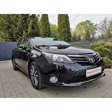 Toyota Avensis 2012,  1.8 benzyna - Na sprzedaż za 39 900 zł - Strzegom - zdjęcie 3