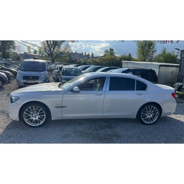 BMW Seria 7  Sedan/Limuzyna 2011,  3.0 benzyna, automat - Na sprzedaż za 75 900 zł - Świdnica - zdjęcie 9