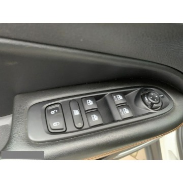 Jeep Compass  SUV 2018,  2.0 diesel - Na sprzedaż za 75 000 zł - Psary Małe - zdjęcie 12