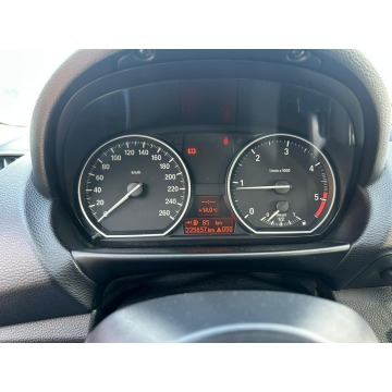 BMW Seria 1  Hatchback 2008,  2.0 diesel - Na sprzedaż za 17 500 zł - Psary Małe - zdjęcie 10