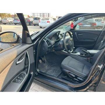 BMW Seria 1  Hatchback 2008,  2.0 diesel - Na sprzedaż za 17 500 zł - Psary Małe - zdjęcie 9