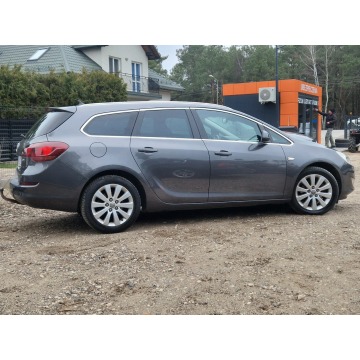 Opel Astra 2011,  1.7 diesel - Na sprzedaż za 19 900 zł - Ostrów Mazowiecka - zdjęcie 4
