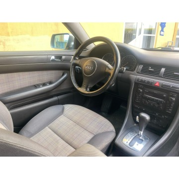 Audi A6 Allroad 2000,  2.7 benzyna, automat - Na sprzedaż za 9 900,00 zł - Głogów - zdjęcie 6