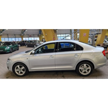 Skoda Rapid  Hatchback 2015,  1.2 benzyna - Na sprzedaż za 36 900 zł - Mysłowice - zdjęcie 6