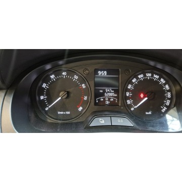 Skoda Rapid  Hatchback 2015,  1.2 benzyna - Na sprzedaż za 36 900 zł - Mysłowice - zdjęcie 11