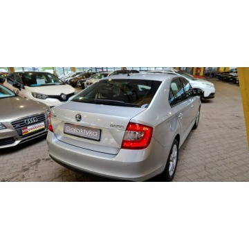 Skoda Rapid  Hatchback 2015,  1.2 benzyna - Na sprzedaż za 36 900 zł - Mysłowice - zdjęcie 9
