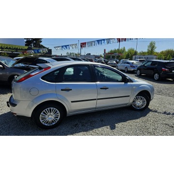 Ford Focus  Hatchback 2005,  1.6 benzyna - Na sprzedaż za 7 900,00 zł - Świdnica - zdjęcie 9